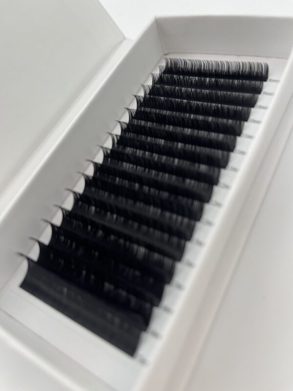 Loose Pro-Made Volume Fans Small Lengths are available to buy from the Be Beautiful online store.